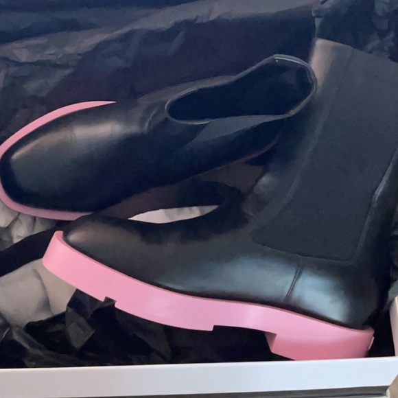 Only wear one time, like brand new - Picture 2 of 3